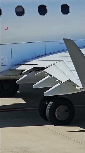 Embraer E170 Takeoff Flap Setting | Real-Time Aircraft Control Action ✈️