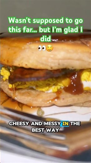 Don’t ask me what’s in it… just watch 😌🔥 #shorts #cooking #foodie #breakfast #bacon #tofuscramble