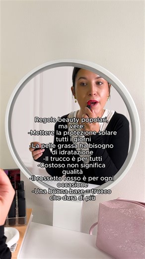 A proposito di rossetto rosso, il mio è Avon Ultra Creamy 68 Red 2000 ❤️ E tu quale indossi? #AvonItalia | Avon