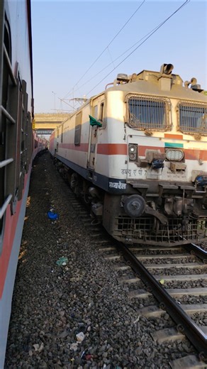 20103 Mumbai Ltt Azamgarh Superfast Express Crossing #shorts #viralshorts #train #railway #ytshorts