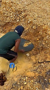 wow😱looking for gold in volcanic ash | Yundra Gold Hunter