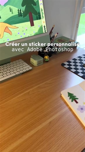 Je design un nouveau sticker sur @Photoshop ✏️ C’est super facile de créer des stickers mignons sur mon iPad. J’importe mon croquis, je colorie par-dessus, j’ajoute quelques détails et un peu de texture, puis le contour du sticker, et c’est fait ! #Campaign #adobephotoshop #photoshop #Publicité @adobe