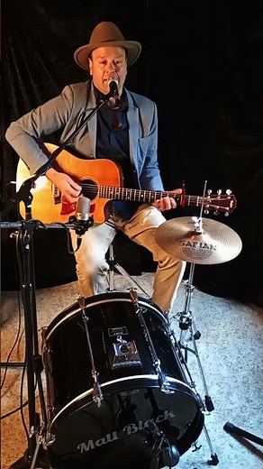 Dancing In The Moonlight - Toploader (Cover by Matt Black)