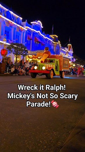 Wreck it Ralph Parade Float! Boo To You Halloween Parade! Mickey's Not So Scary Party! 🍬 Disney World, Magic Kingdom! | Amy's Magic & Miles Travel Blog
