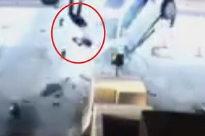 Driver flies through windshield after crashing into toll booth