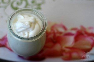 How To Make Intensive Moisturizing Lotion (Video Tutorial)