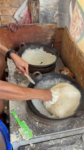 The skill of making spring roll skin that not everyone can do