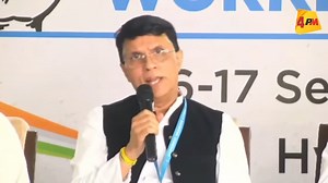 Congress Press Conference by Pawan khera | CWC meeting in Telangana . . . . . . . . .#PawanKhera #4pmnews #trending #trendingnow #4pmnewsnetwork #trendingreels | 4PM News Network