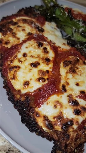 Easy Homemade Chicken Parmesan Recipe for Dinner