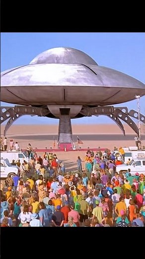 Mars Attacks! (1996) | “We Come in Peace”… Then They Start Blasting! 🛸💥🕊️