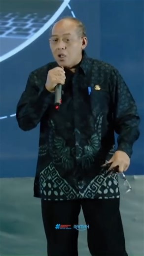 Pusdatin Kemendikdasmen on Instagram: "Hari kedua ,pelaksanaan PTP connect 2025, Kapusdatin, Bapak Yudhistira menjelaskan bahwa Pusdatin Kemendikdasmen memiliki peran sebagai instansi pembina JF PTP, sekaligus pengguna hasil kerja para PTP, tidak hanya di lingkungan pendidikan, tetapi juga di kementerian, lembaga, dan pemerintah daerah. “Forum ini menjadi tempat para jabatan fungsional PTP berkumpul dan berbagi praktik baik dalam pembelajaran" jelas Bapak Yudhistira Nugraha"