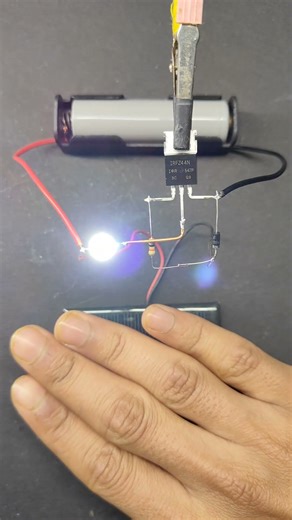 Automatic On Off Light Circuit
