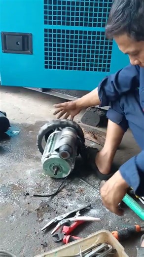 Skilled Worker Fixes Pool Pump Fast! 🔧Green tech garage