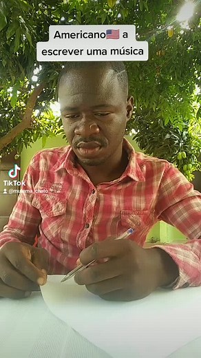 Americano vs Angolano: Writing a Song Battle 😂