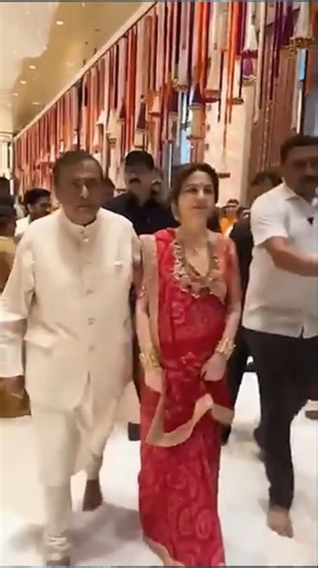 anantambani on Instagram: "Ambani family ki Shiv bhakti ek behtareen misaal hai. Unki pooja aur aarti sirf ek rasmo tak simit nahi hai, yeh unki asli taqat hai, jo unhe zindagi mein har kadam par ek naye astitv se milti hai. 🙏 #AmbaniFamily #ShivBhakti #FaithInShiv #ShivBlessings #SpiritualJourney #AnantAmbani instagram, insta, story saver, instagram web, instadp, igtools, instagram log in, instagram story viewer, instagram video downloader, saveinsta, insta story, instagram viewer, insta dp, s