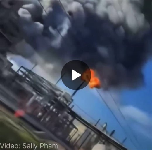 𝗕𝗥𝗘𝗔𝗞𝗜𝗡𝗚: 𝗢𝗻𝗲 𝗼𝗳 𝗔𝗺𝗲𝗿𝗶𝗰𝗮 𝘀 𝗹𝗮𝗿𝗴𝗲𝘀𝘁 𝗼𝗶𝗹 𝗿𝗲𝗳𝗶𝗻𝗲𝗿𝗶𝗲𝘀 𝗷𝘂𝘀𝘁 𝗲𝘅𝗽𝗹𝗼𝗱𝗲𝗱. Valero Energy s Port Arthur refinery in Texas processes 435,000 barrels of heavy… | Amanda H.