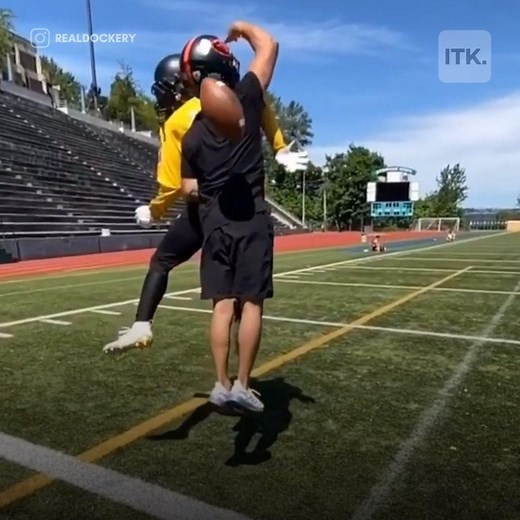 166K views · 90 reactions | This former Ohio State football player shows that he still has moves 勞Check out this ridiculous behind-the-back catch  | In The Know | Facebook