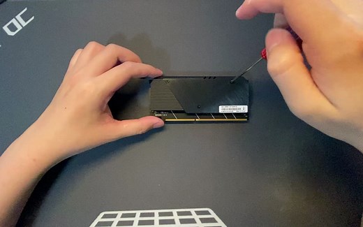 【呱】华硕主板的“DIMM.2” 是什么？