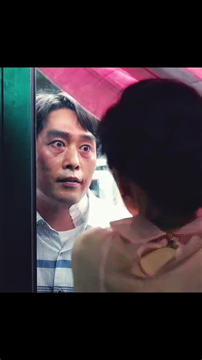 Don't open the door for strangers because he may be a zombie.#movie #Scary #filterchallenge #suspense #badbunny