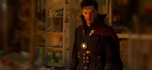 Benedict Cumberbatch went to a comic store as Doctor Strange