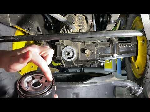 John Deere X700 Series Transaxle Hydraulic Fluid Change