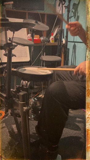 Makitoの影響を受けたアーティスト!!!!この曲知ってますか？#drums #drummer #ドラム叩いてみた #theyellowmonkey #zipurlips