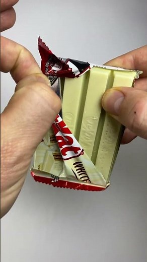 🍫 Unwrapping Kit Kat White – Sweet Chocolate Reveal!