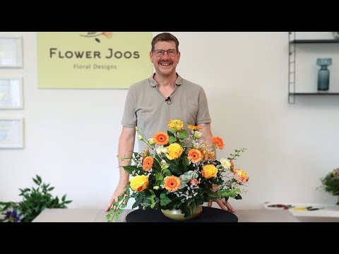 How To Make A Beautiful Classic Style Flower Arrangement With A Modern Method