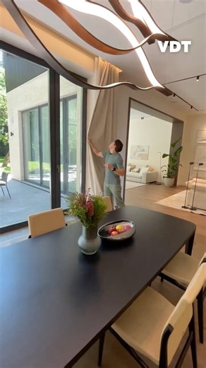 Curtains with motion touch function
