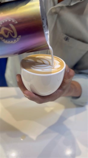 CLASSIC LATTE ART TULIP POUR❤️The secret to clean Tulip stacks#Basic Latte Art Pattern#tulip #art