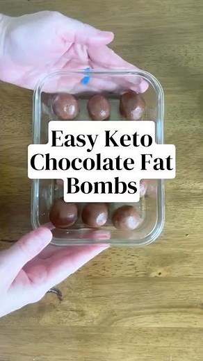 Low Carb Keto Chocolate Fat Bombs - Easy Dessert | Quick Snack | Freezer Meal Prep | 5 Ingredients