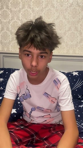 Cine a pățit asta? #sofiabrindas #vlog #100k #maths #school