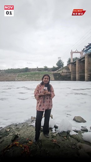 Varuna River in Varanasi Chokes with Foam, But Officers and Administration Remains Silent Thick white foam floating on the Varuna River in Varanasi has once again raised serious questions about the city’s clean river promises. Under the National Mission for Clean Ganga (NMCG), several projects were announced to clean the Varuna and Bhadohi stretches — including new sewage treatment plants (STPs) and sewer networks to stop untreated waste from entering the river. There were also plans for researc