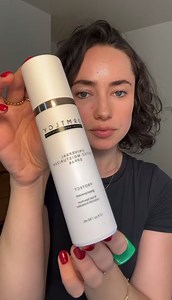 Color Corrector VS Concealer - what’s the difference? 🤔 Celebrity makeup artist @nadiahoecklin breaks down the difference between both while showing you how Luminous Eye Corrector SPF 41 in shades Tan & Medium could be a mult-tasking stick not only for your under eyes! 😉 ✨ Comment and like this photo for a chance to win a $100 gift card to DRMTLGY! One winner will be chosen and announced in our stories on the 1st of each month. Must be following us to win. Bonus entries if you comment on one o