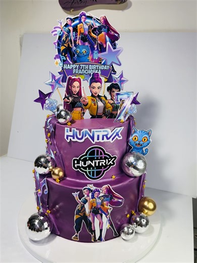 Huntrix Theme Cake for K-Pop Fans