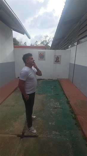 Teléfono Público y Recuerdos del Liceo
