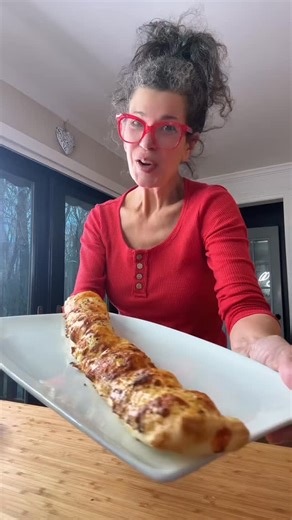 Mozzarella stick? No. Mozzarella log. #mozzarella #mozzarellasticks #puffpastry | Iléna Tovia