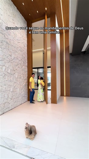 aaah eu não tenho condição, mas Deus é a condição nossa 🩷 Quem aaai tinha medo depois que tivesse filho e Deus nunca deixou faltou o que de comer aí ? Eu sempre tive esse medo e sei que Deus ama família e ele cuida dos seus, vocês também concordam ? Vocês tem filhos? Me conta aaai ? • • • • • • • • • • • • • • • #maternidade #mae #familia #bemprecioso