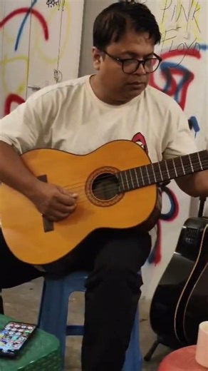 mohabbatain theme tune #funny #ukulele #guitarmusic #guitar #mumbaimasti #bollywood