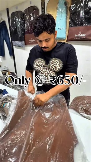 Sohail’s style Hub on Instagram: "⚜️Taiwan Hunting Jackets. Only Rs.650/-😱 ⚜️To Order 📦 Send me Screenshot On WhatsApp. 9039835573. ⚜️Sizes. M. L. XL. XXL. #huntingjacket #trending #weddingwear #indore #mensstyle"