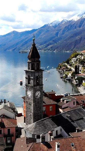 Ascona – direkt am Lago Maggiore Ein ruhiger Ort mit schöner Seepromenade 🏞️, bunten Häusern 🏘️ und Blick auf die Berge 🏔️. Perfekt zum Entspannen ☀️, Spazieren 🚶‍♂️ oder einfach die Aussicht genießen 👀.Für viele ein ideales Ausflugsziel für ein paar Tage – Erholung und mediterranes Flair inklusive! #schweiz #ascona #naturelovers | Streets of Switzerland