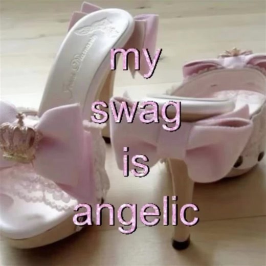 Exploring Girly Aesthetics in Blogging