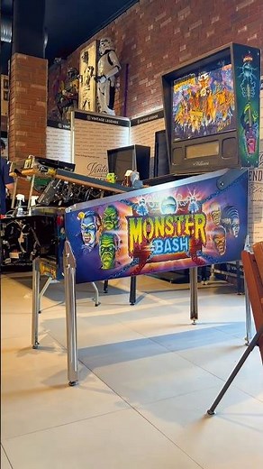 🧪 Même les monstres ont besoin d’un bon médecin. #pinball #flipper #monsterbash #williams #1995