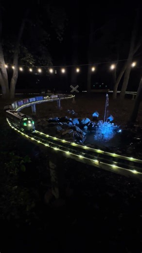 Atlantic Coast Line nighttime action! #gscale #trains #pond #modelrailroad #acl #gardenrailroad #e8