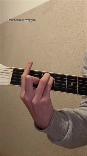 IQ это когда яблоки крутяться #гитара #кавер #iq #целуйменя | Guitar Cover