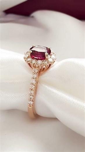 #sayesjewelry #rubyrings #jewelryaddict #valentinesday #promiserings #madeinitaly