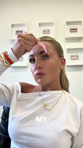 lashing at work desk