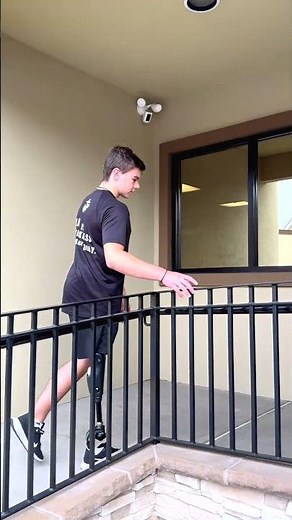 Using a Prosthetic Leg on Incline and Decline as a Hemipelvectomy Amputee
