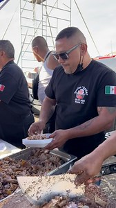 “carnitas Belén” siguiendo una tradición de año con año, llevándoles un plato de comida y carnitas a los peregrinos Abasolenses. Gracias Chino ayala y familia por este gran gesto para nuestra gente. | Abasolo de mi Corazón