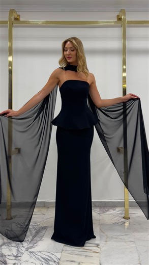 ALİSSA FASHION on Instagram: "ORIGINAL ALISSA DESIGN ⭐️ 🖤 BEST OF THE SEASON 🙌🏻 🖤▪️ N E W C O L L E C T İ O N ‘25 ▪️🖤 the enchanting elegance of simplicity, the magnificent air that the shawl detail adds to the dress and the body-hugging beauty of the crepe fabric 😍 ⭐️The model that never gets old... and Alissa’s perfect pattern, workmanship and quality 🖤✨ ▪️✨ALİSSA SIMPLE~CHIC~COOL DRESS✨▪️ Code ~ 3044 Size ~ 38_40_42_44 ✨Every style you are looking for is at Alissa Fashion ! ✨ ‼️Kesinli